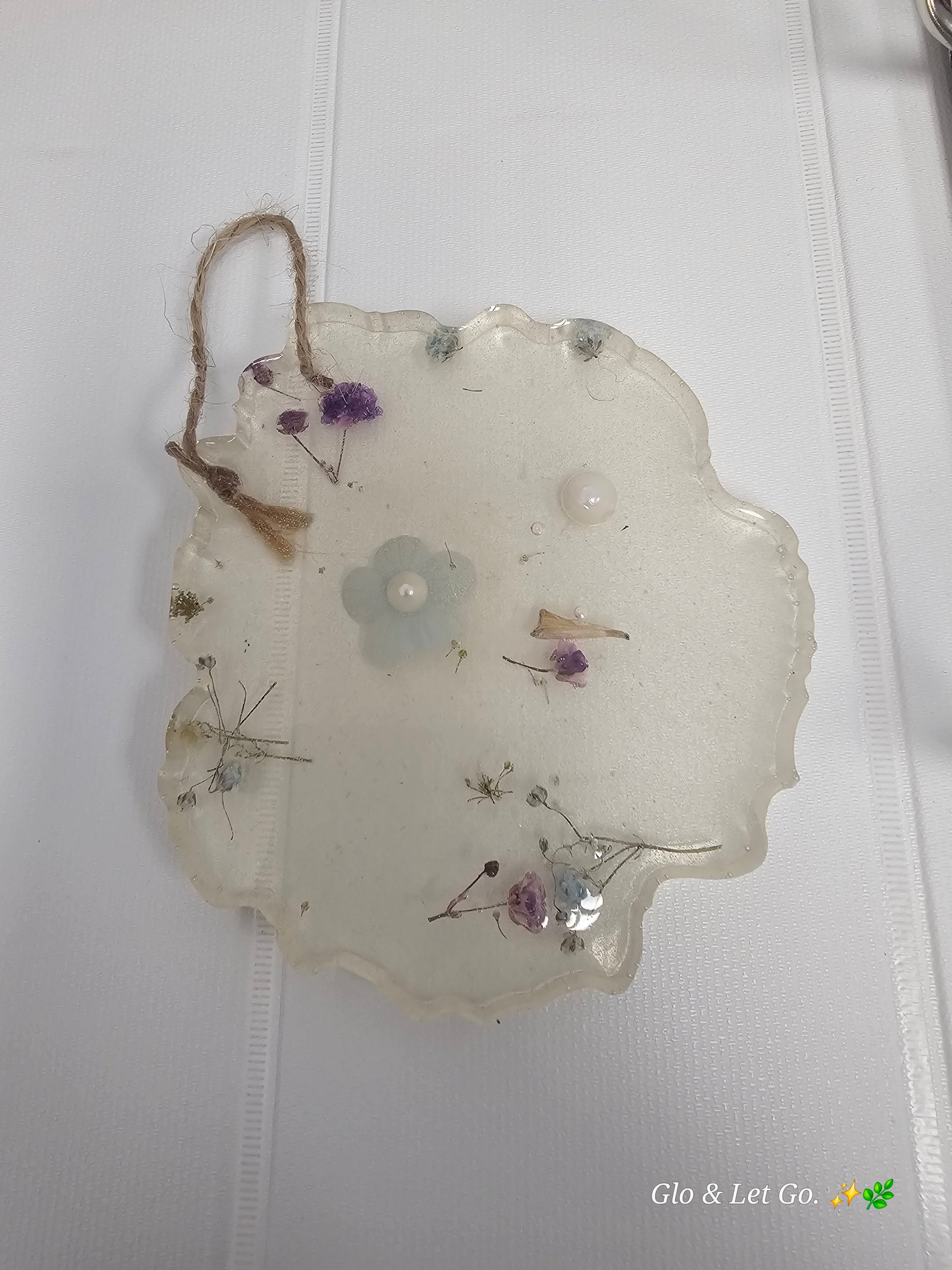 A thoughtful real dry flower resin handmade drink coaster ♡