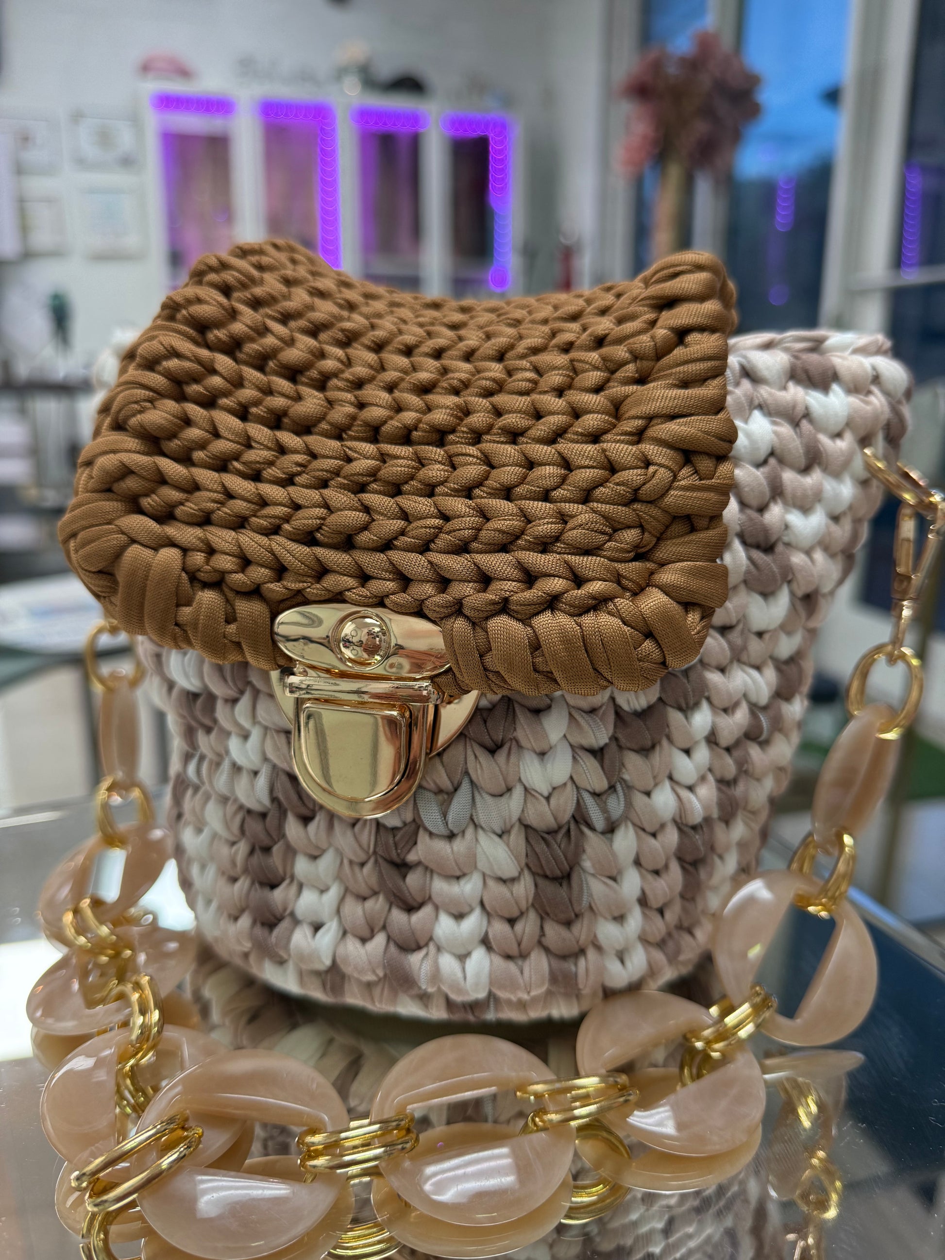 ✨ Mocha Dreams Two-Tone Crochet Bag - Luxury Chain Strap Handbag | Bolsa Bicolor Artesanal
