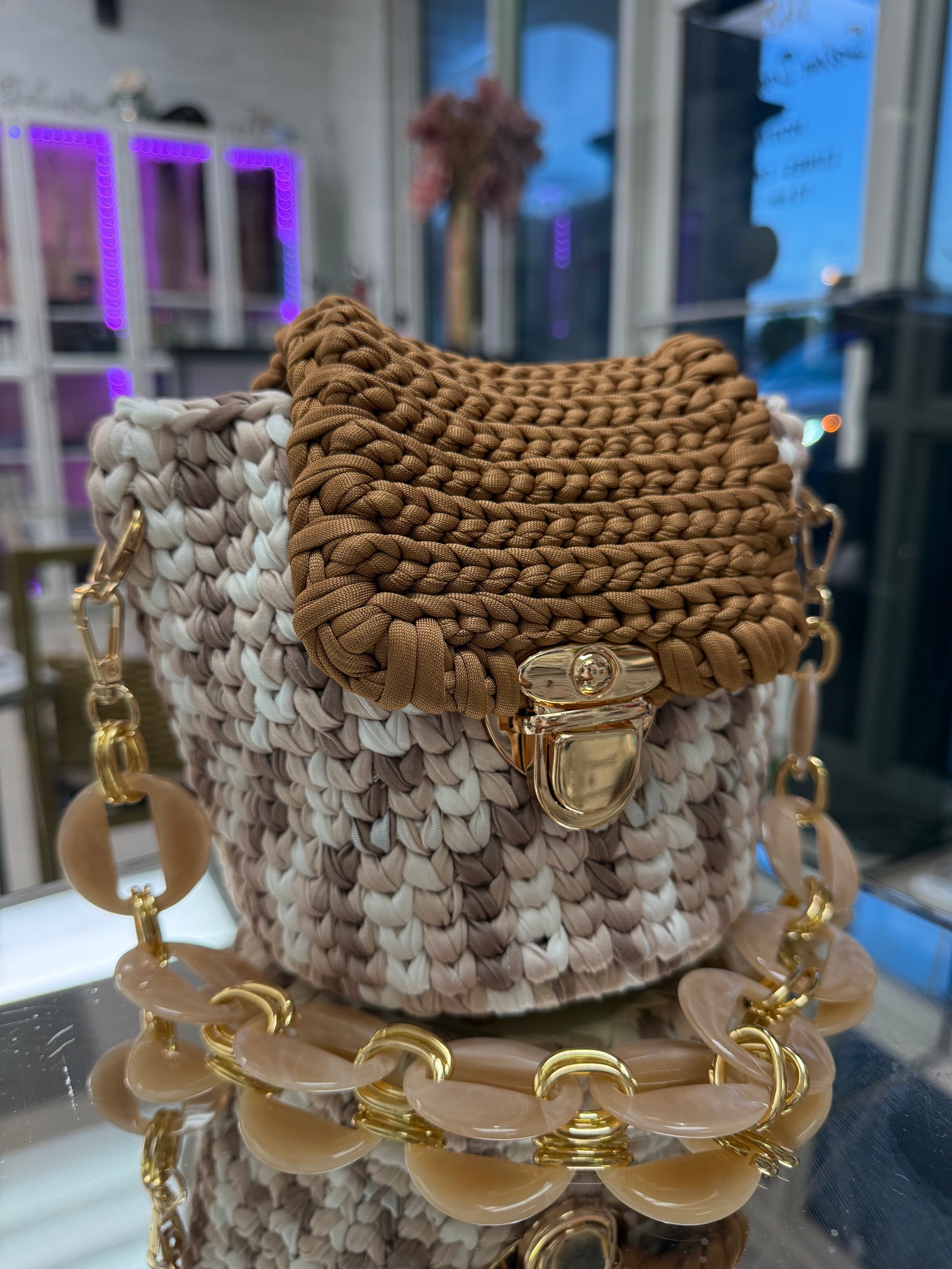 ✨ Mocha Dreams Two-Tone Crochet Bag - Luxury Chain Strap Handbag | Bolsa Bicolor Artesanal