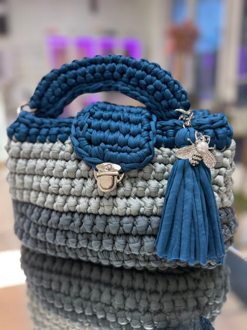 🐝 Ocean Breeze Bee Charm Bag - Navy & Grey Two-Tone Crochet Handbag | Bolsa Abeja Marina