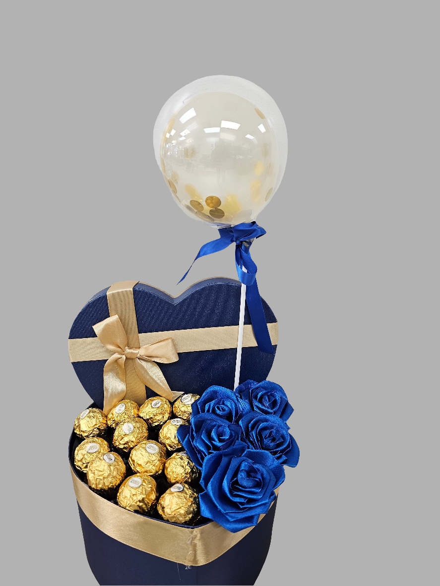 💝 Handmade Personalized Gift Box – Eternal Roses, Chocolates & Custom Message.