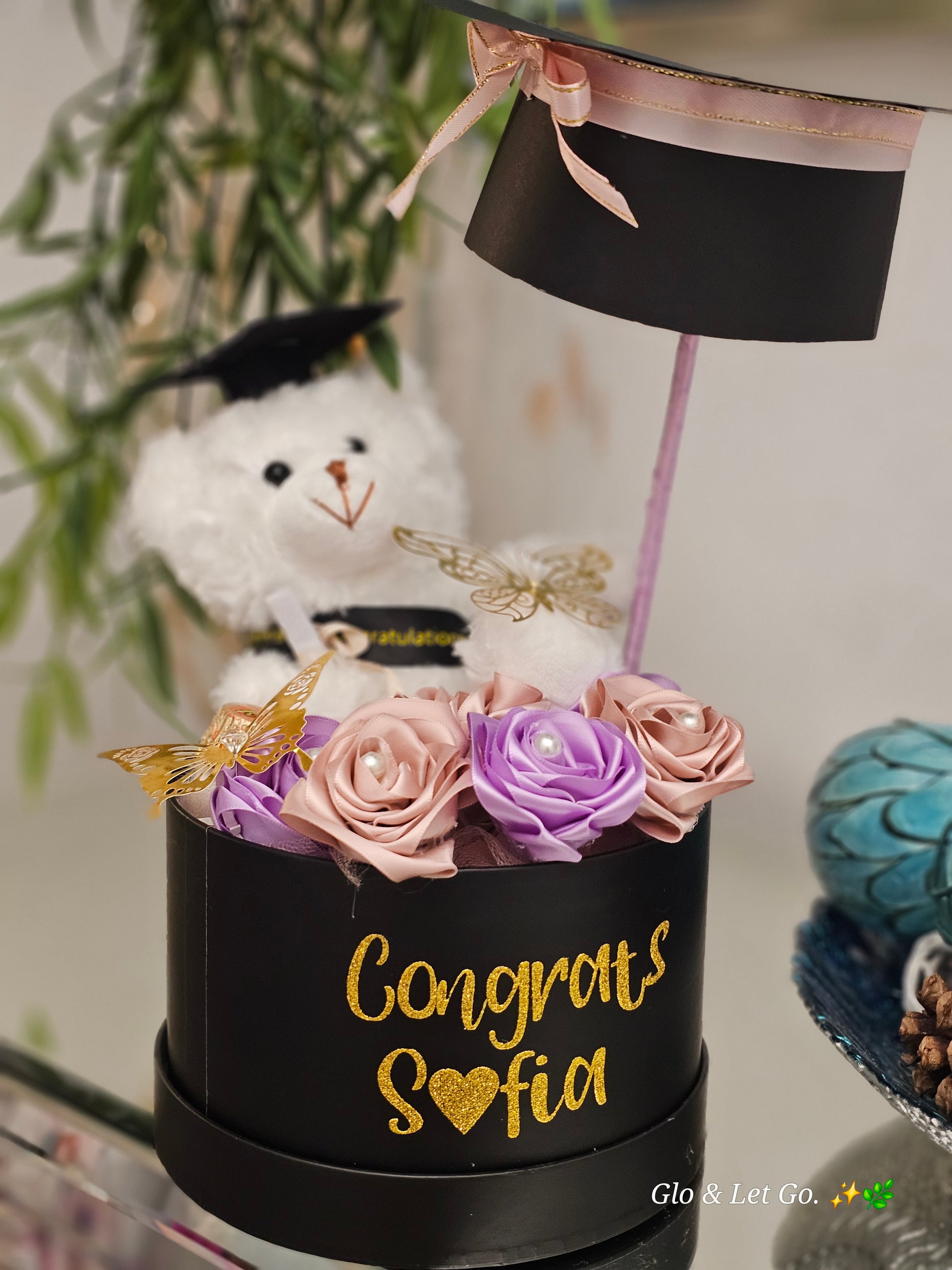 💝 Handmade Personalized Gift Box – Eternal Roses, Chocolates & Custom Message.